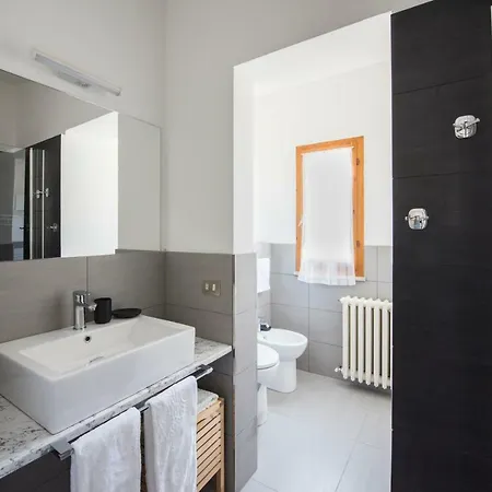 101 Via Esino アンコーナ