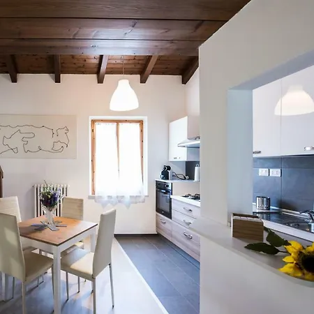 101 Via Esino * アンコーナ